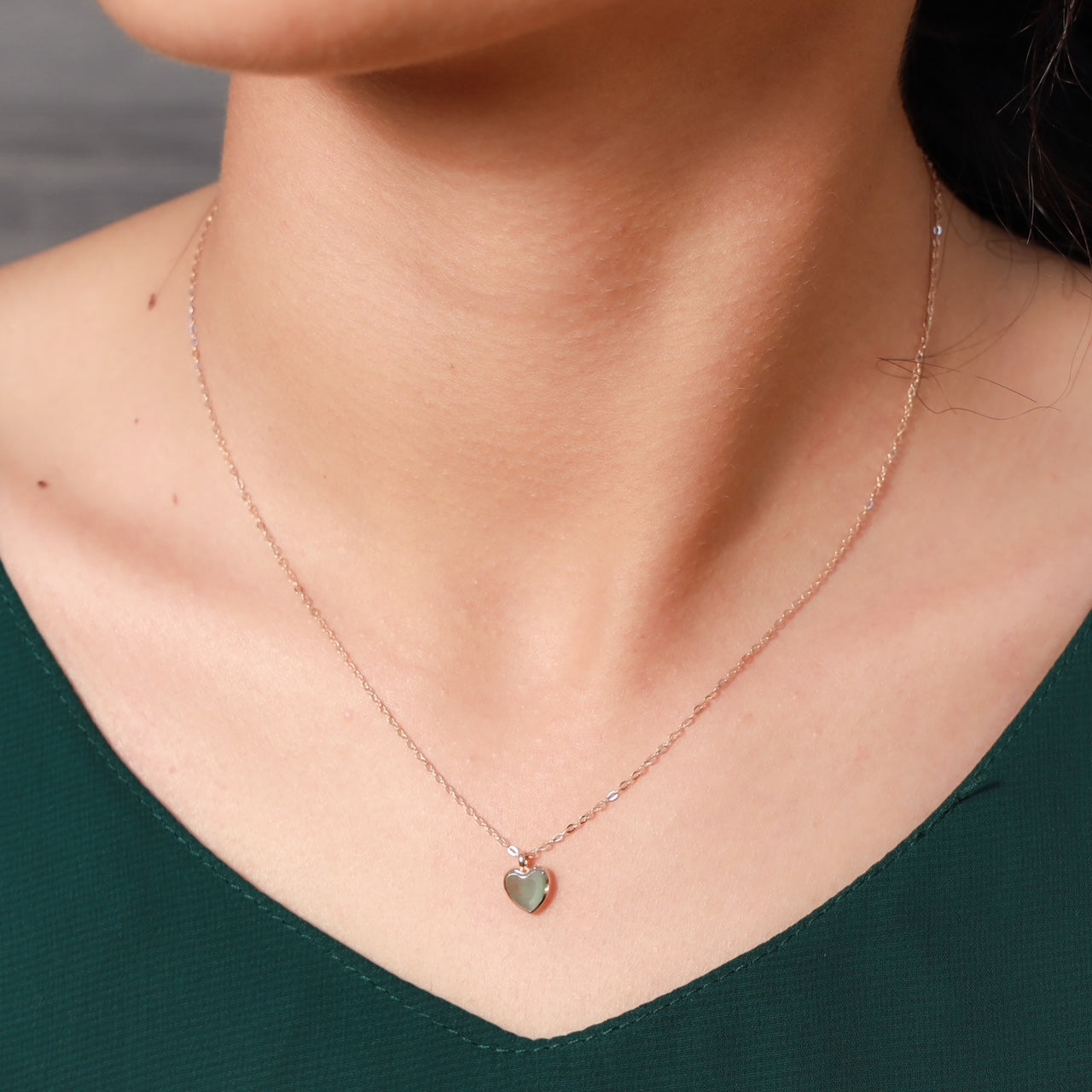aura heart 18kt gold necklace