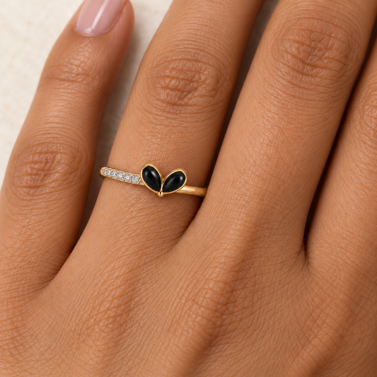 black two-petal gold ring