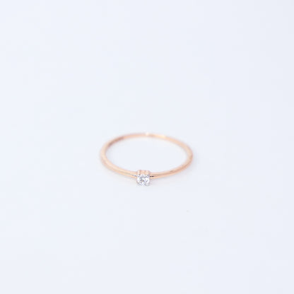 18KT WHITE GEM GOLD RING