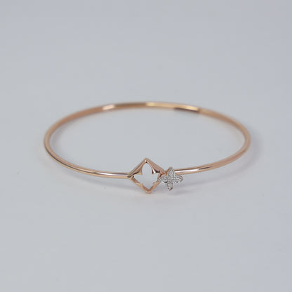 FLEXI OVAL 18KT GOLD BANGLE