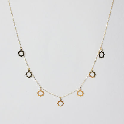 18CT GOLD LIGHT WEIGHT NECKLACE