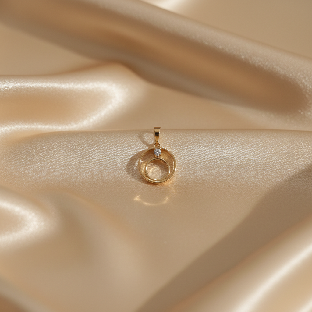 diamond pendent 18kt