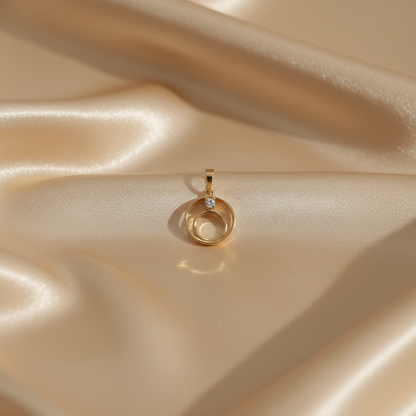 Diamond pendent 18KT