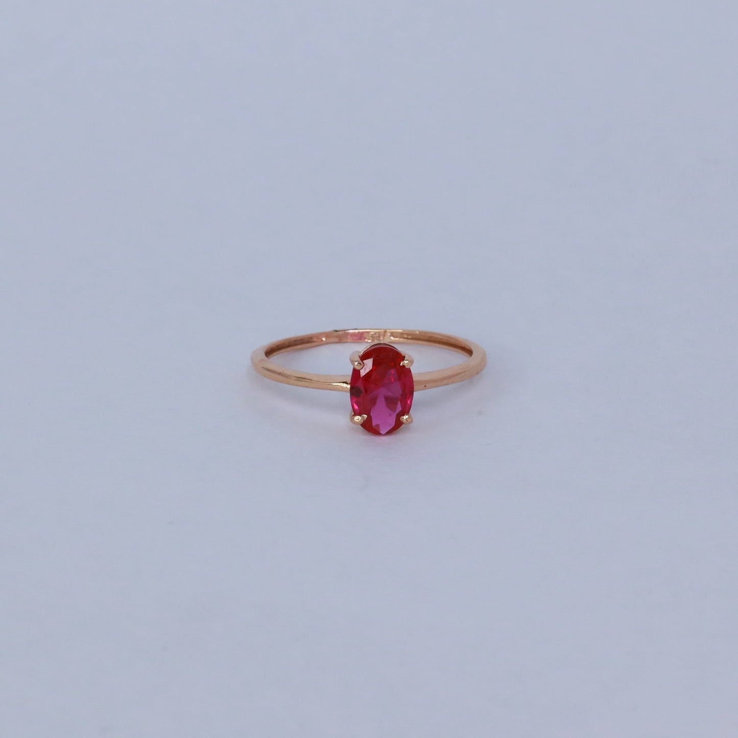 18kt gold oval red gem ring