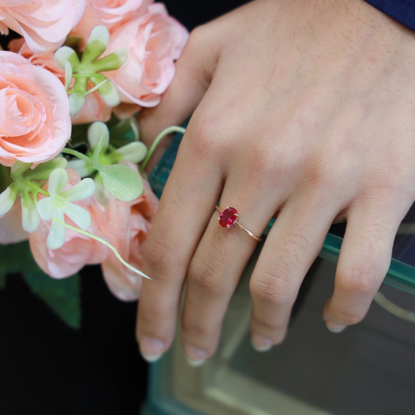 18kt gold oval red gem ring