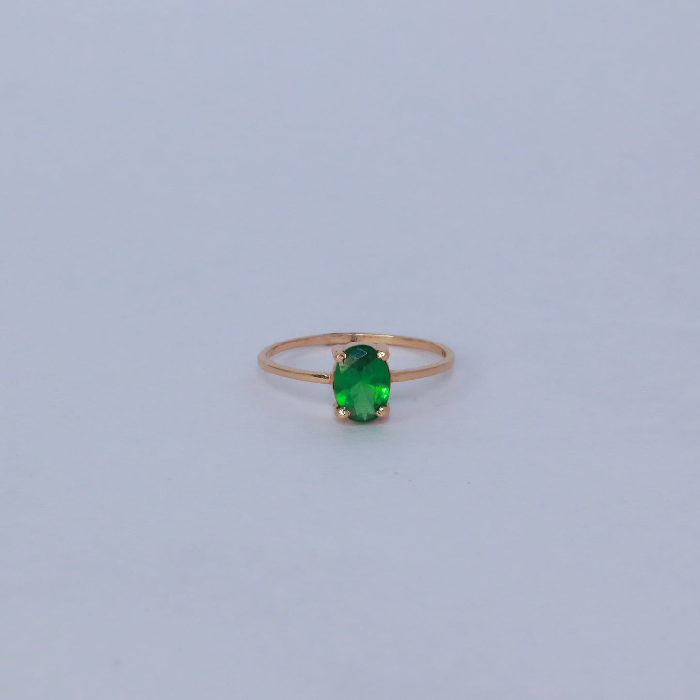 18kt gold oval green gem ring