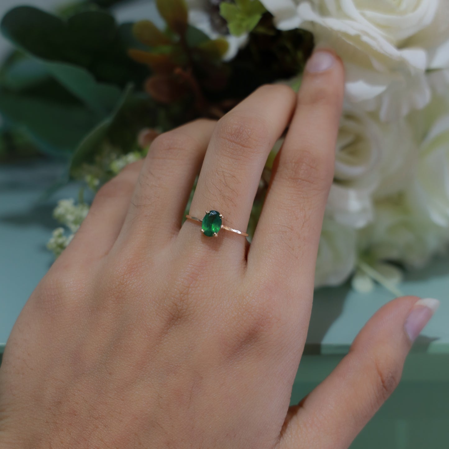 18kt gold oval green gem ring