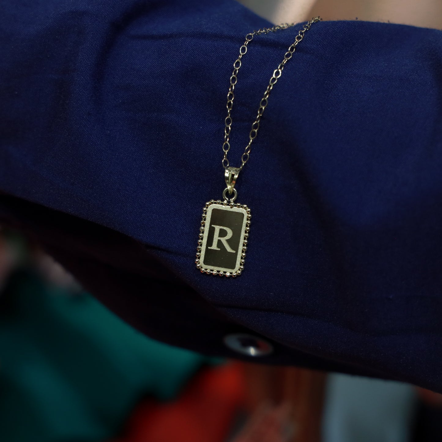 rectangle letter r 18kt gold pendant