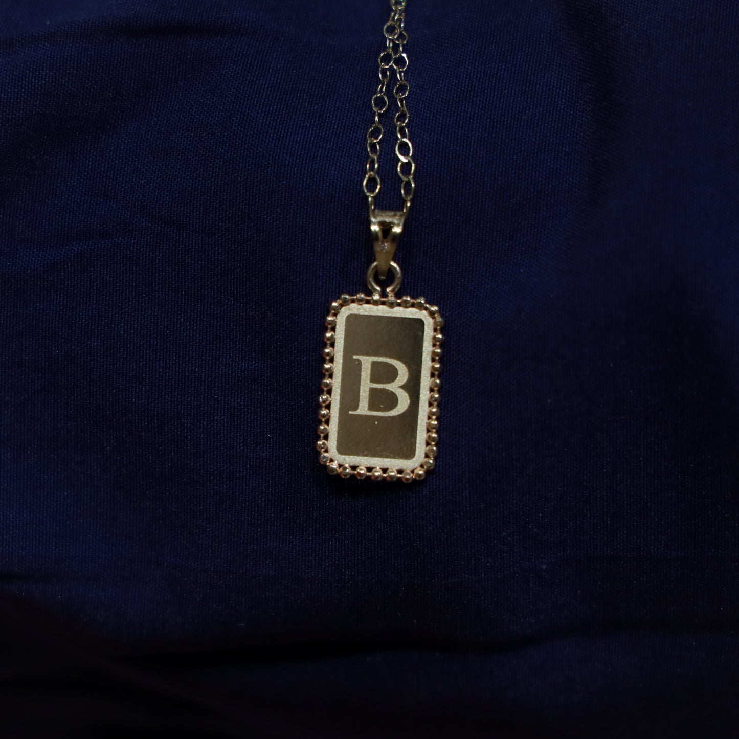 rectangle letter b 18kt gold  pendant