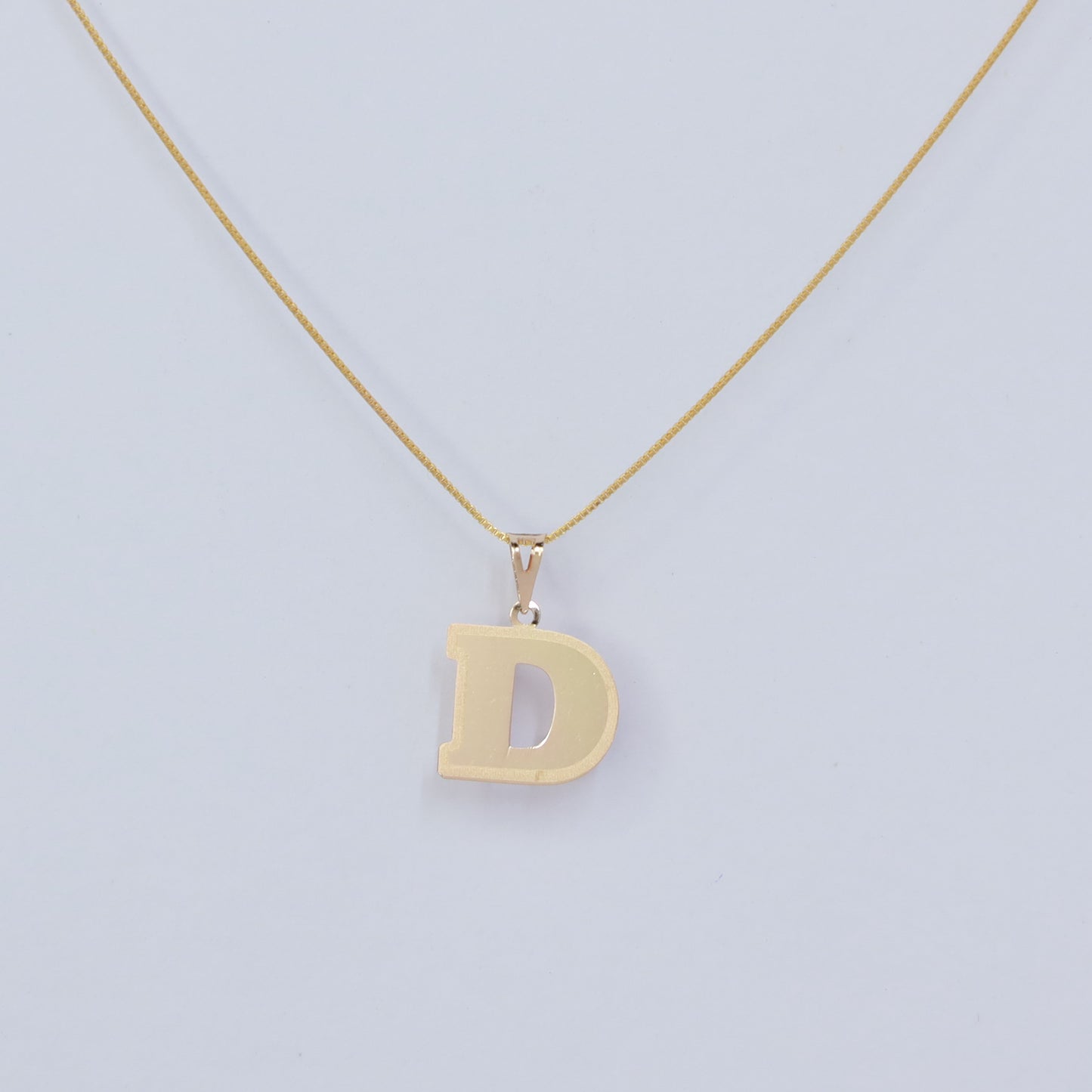 initial d 18kt gold pendant