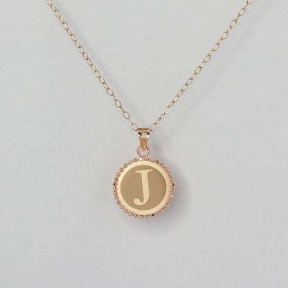 18KT GOLD LETTER J ROUND PENDANT