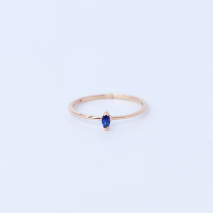 18KT GOLD BLUE GEM EVERYDAY RING