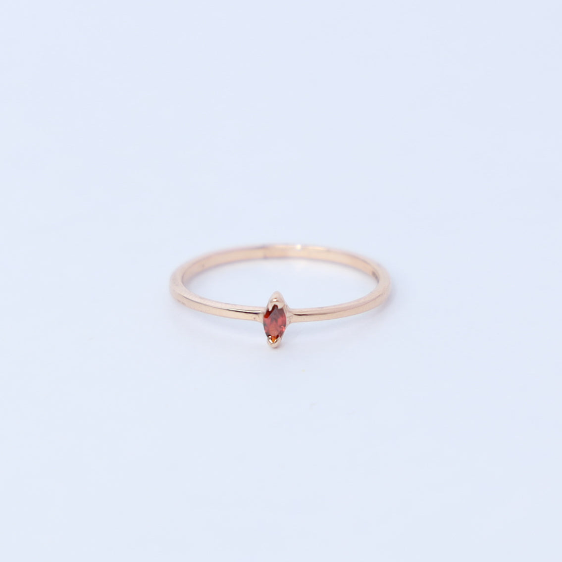 18kt gold garnet gem everyday ring