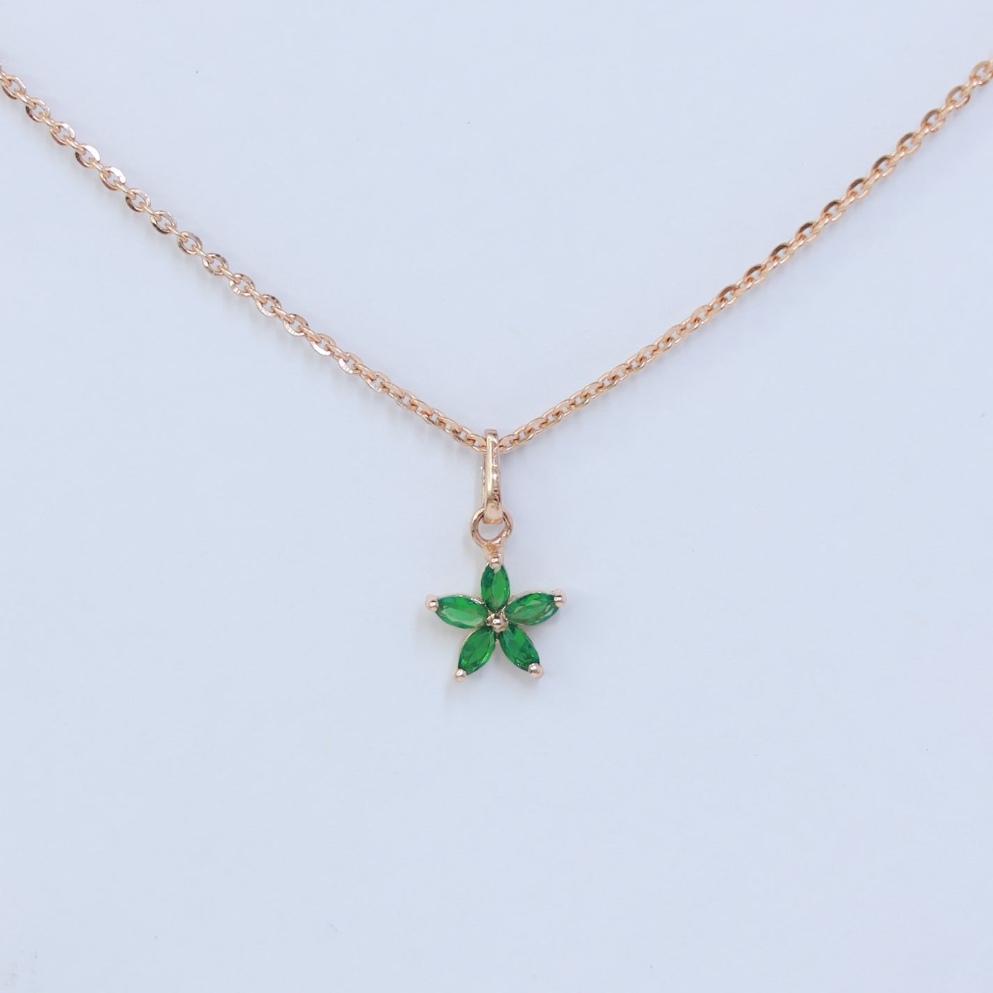 18kt gold  pave green flower pendant