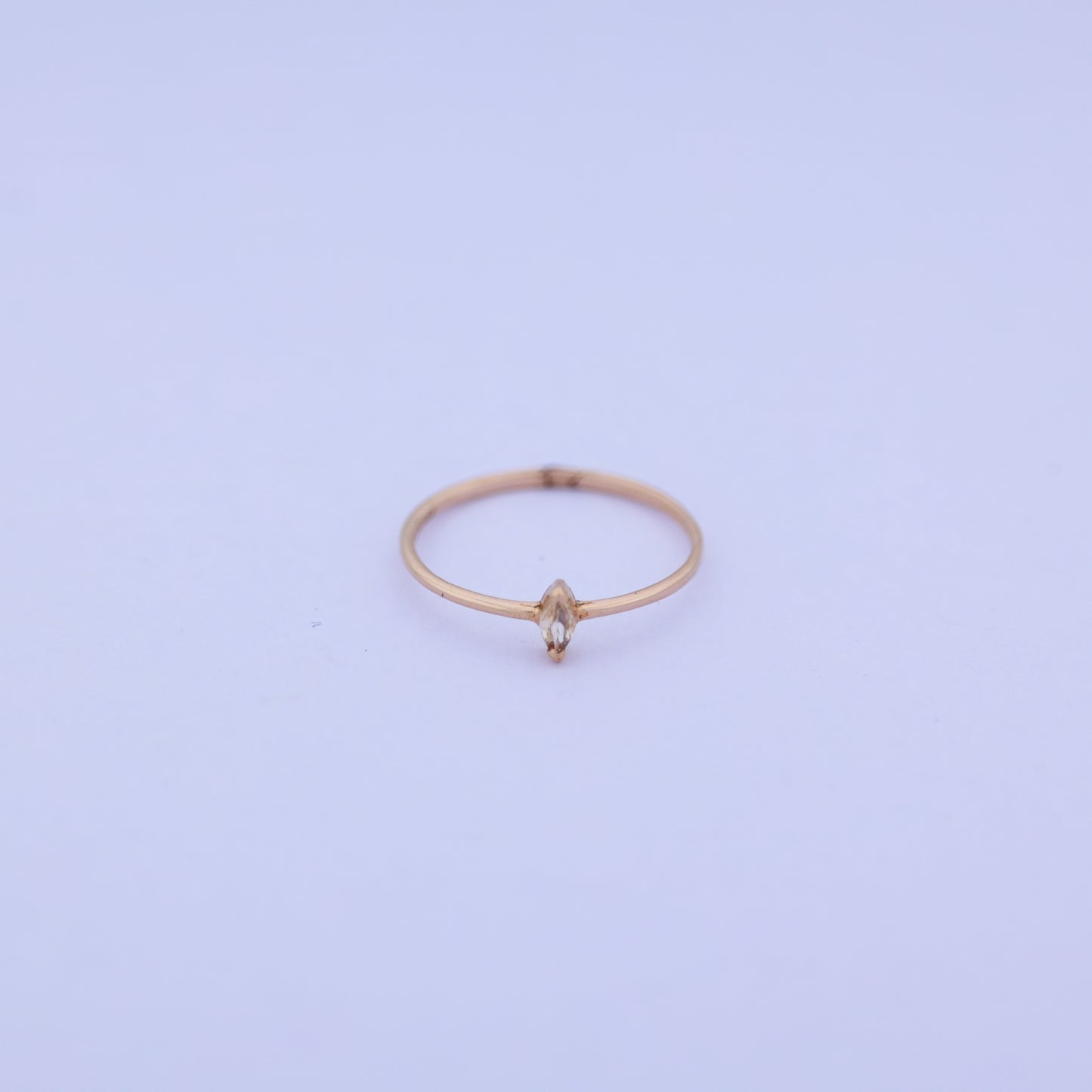 18ct gold light weight ring