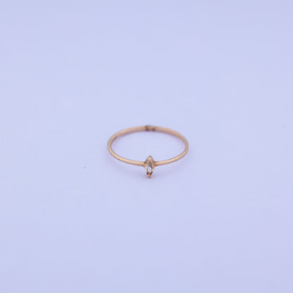 18CT GOLD LIGHT WEIGHT RING