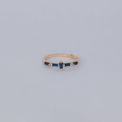 18KT GOLD LONDON BLUE GEM RING