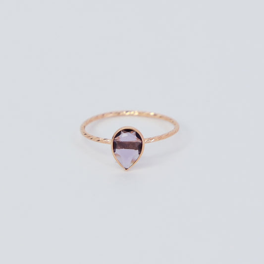 18KT GOLD PURPLE GEM EVERYDAY RING