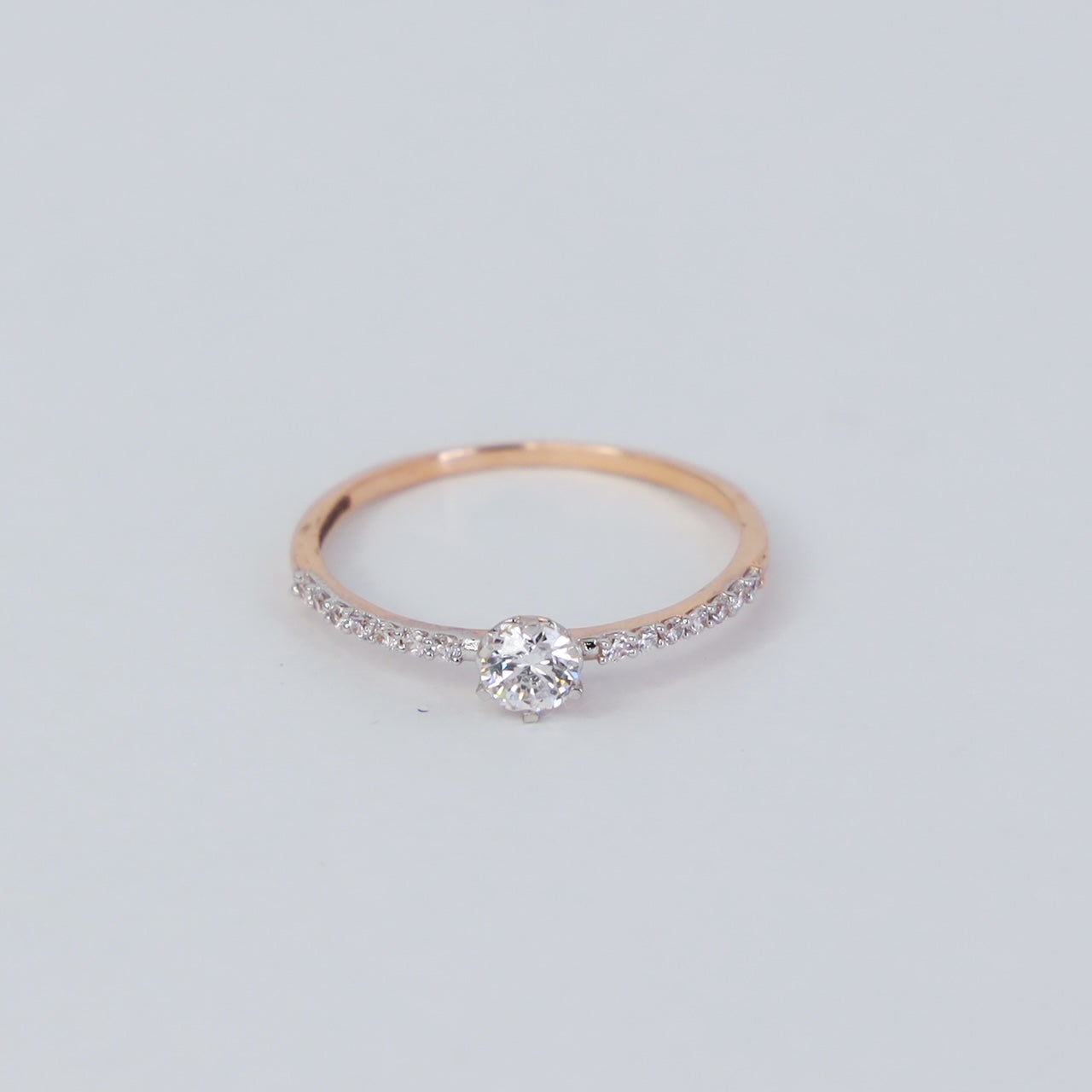 golden dot 18kt gold everyday ring