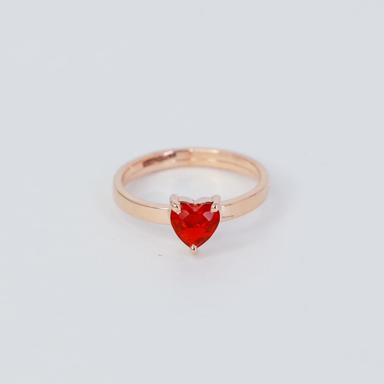 18kt gold red gem everyday ring