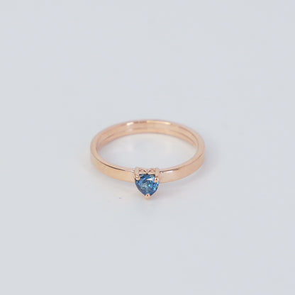 18KT GOLD BLUE GEM DAILYWEAR RING