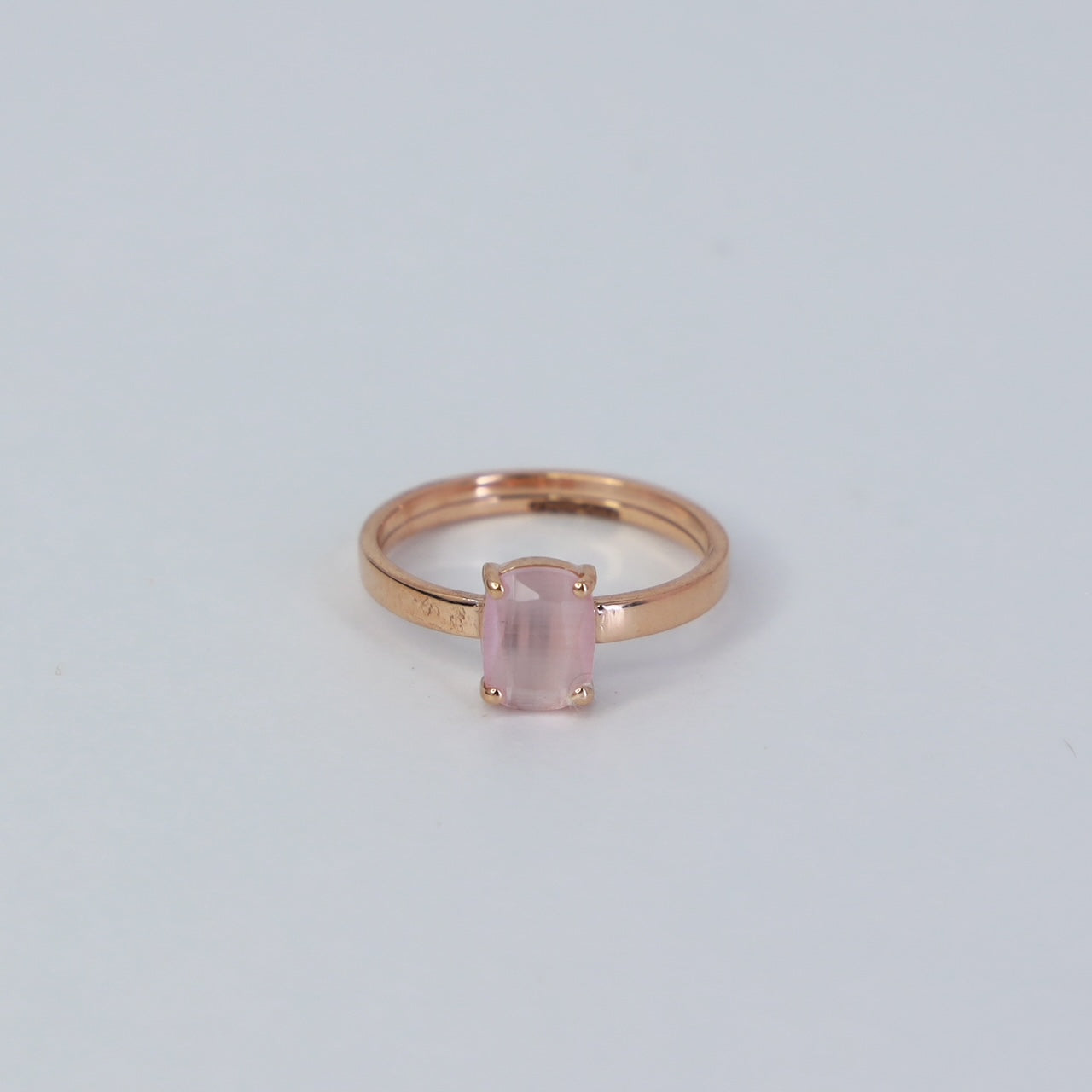 18kt gold rose gem everyday ring