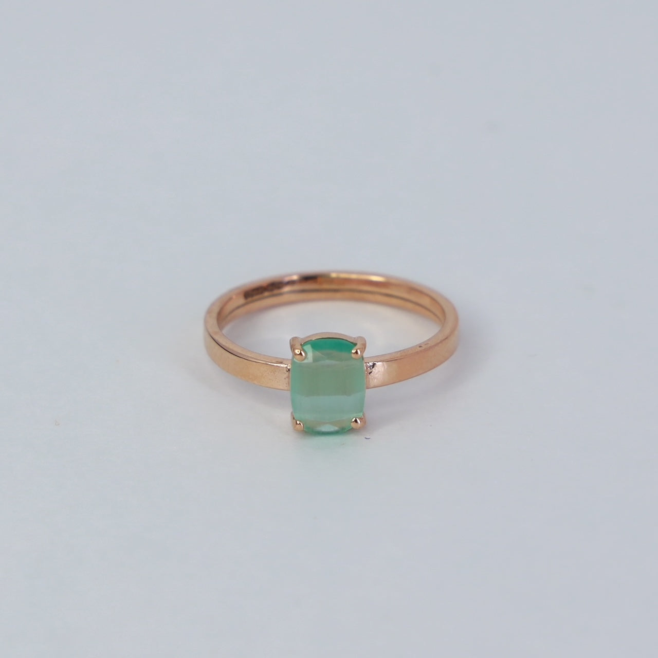 18kt gold green gem dailywear ring
