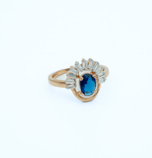 18CT COCKTAIL GOLD RING